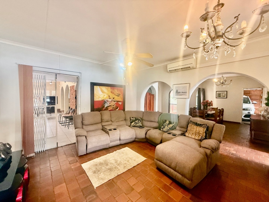 To Let 4 Bedroom Property for Rent in Schoemansville North West